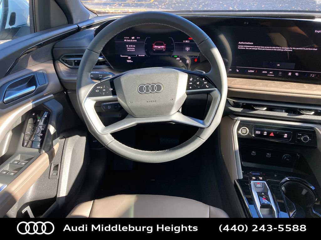 Used 2025 Audi Q5 Premium w/ Convenience Package image 15