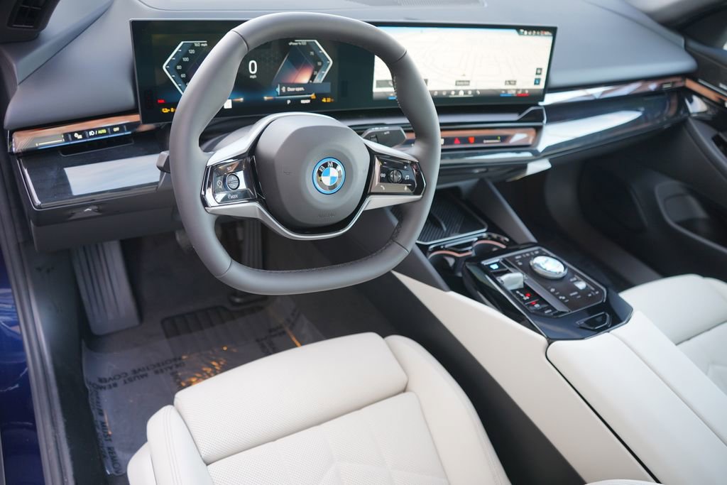 New 2026 BMW i5 eDrive40 image 12