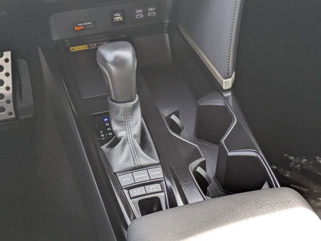 Used 2025 Toyota Camry SE image 14