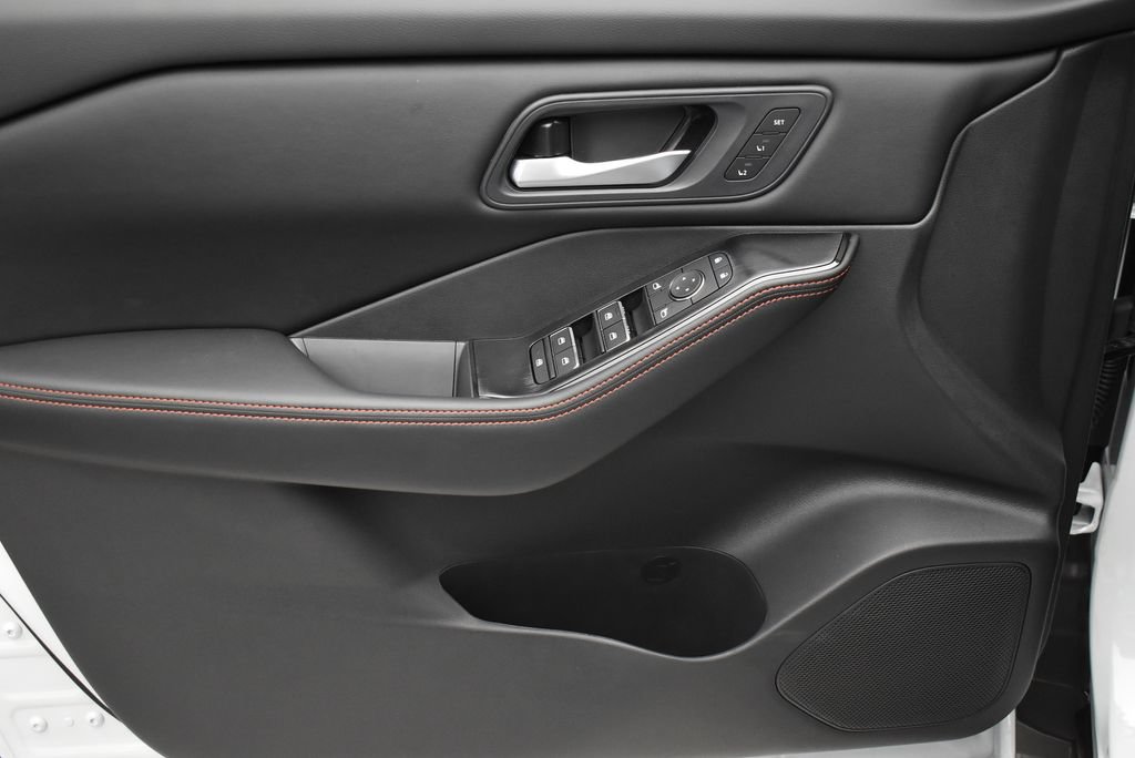 New 2026 Nissan Rogue SV w/ Rock Creek Premium Package AWD/4WD image 9