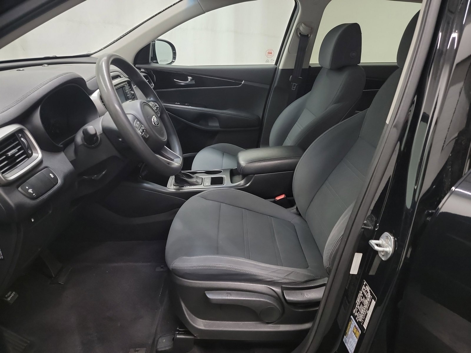 Used 2017 Kia Sorento LX image 12