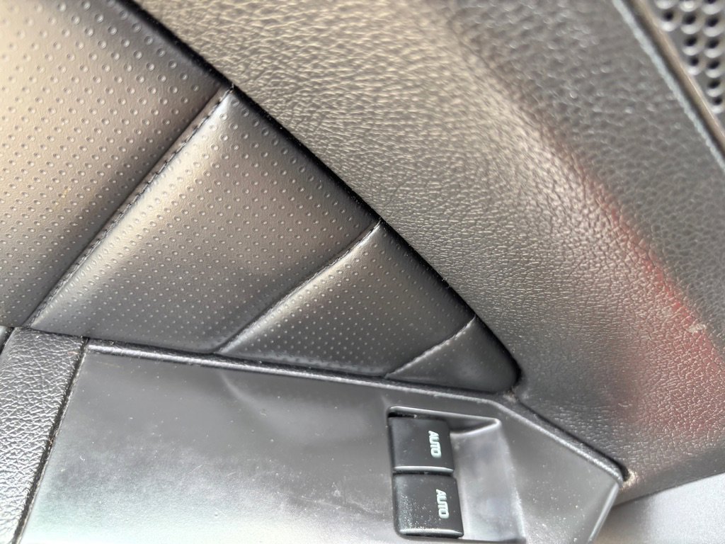 Used 2013 Ford Mustang Premium RWD image 19