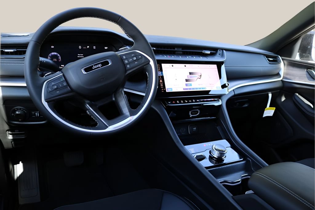 New 2027 Jeep Grand Cherokee Altitude AWD/4WD image 14