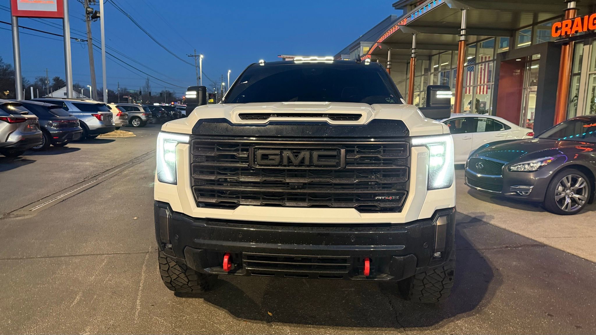 Used 2024 GMC Sierra 2500 AT4X image 17