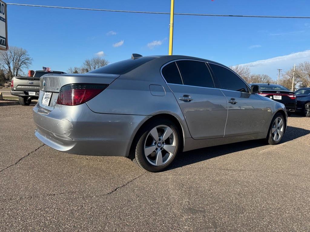 Used 2007 BMW 525xi Sedan image 4