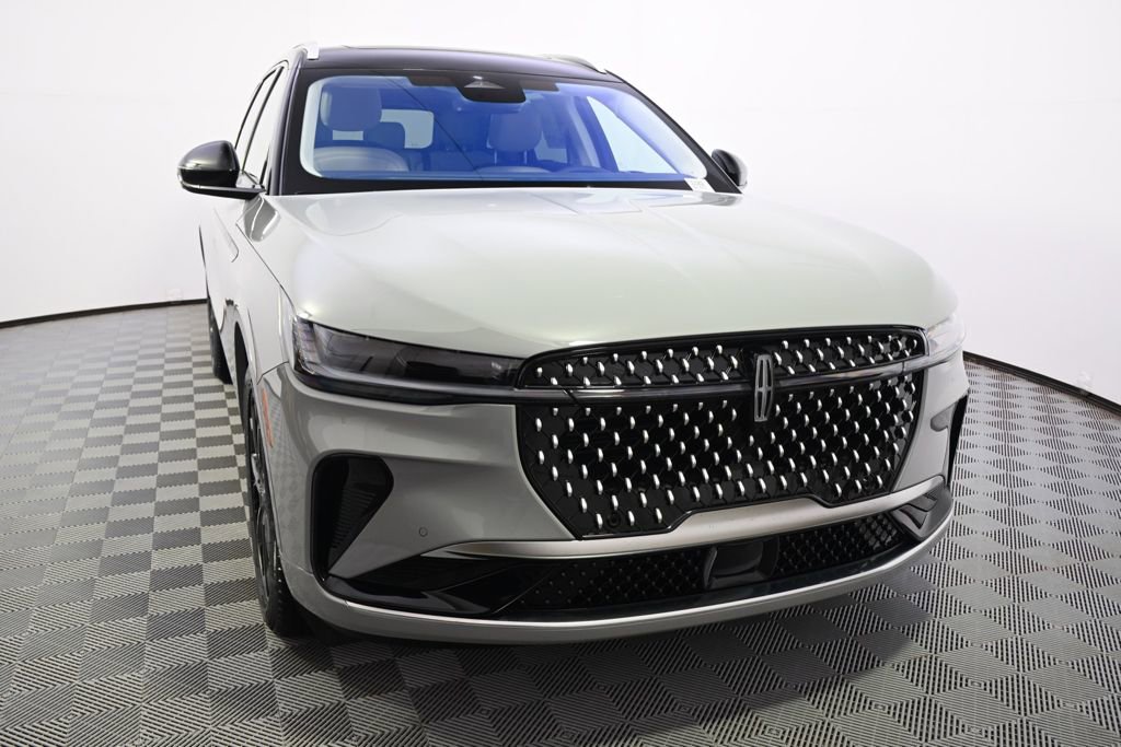 New 2026 Lincoln Nautilus Reserve image 9