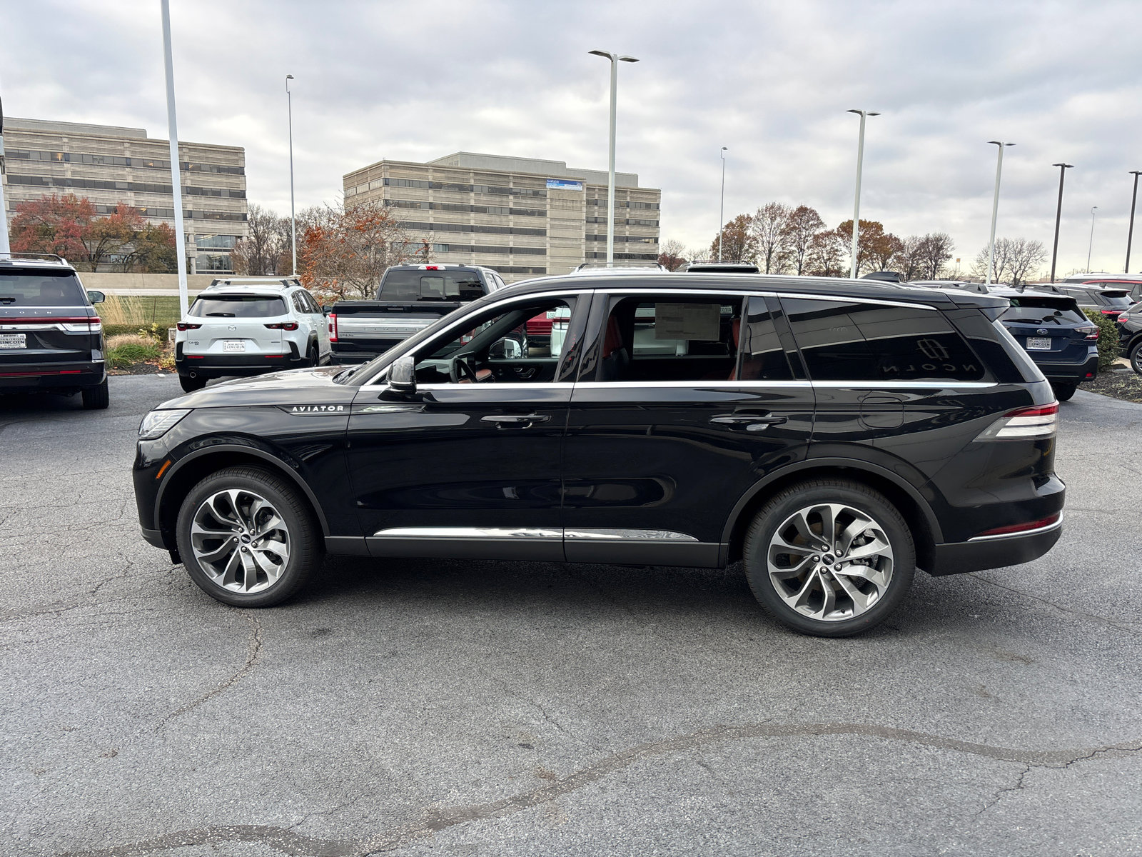 New 2025 Lincoln Aviator Reserve w/ Illumination Package image 4