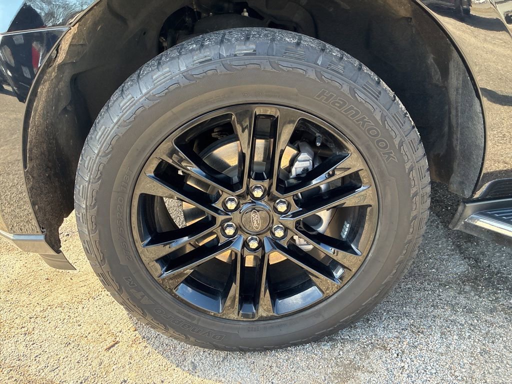 Used 2023 Ford Expedition XLT image 10