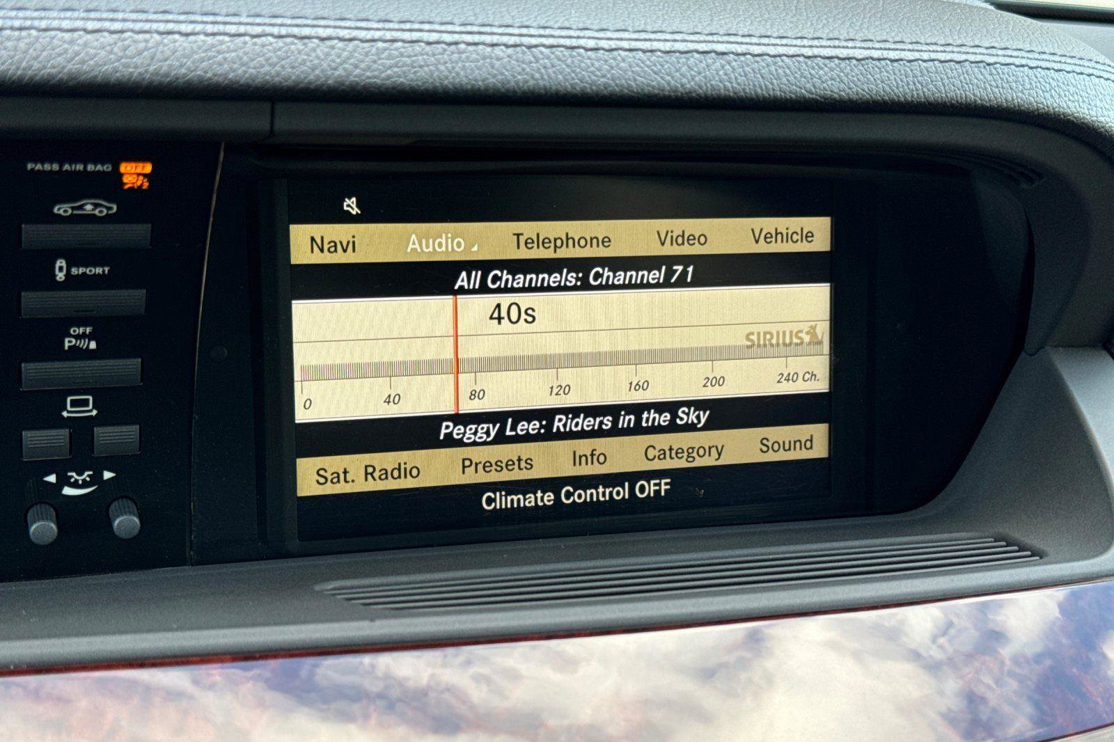 Used 2010 Mercedes-Benz S 550 image 16