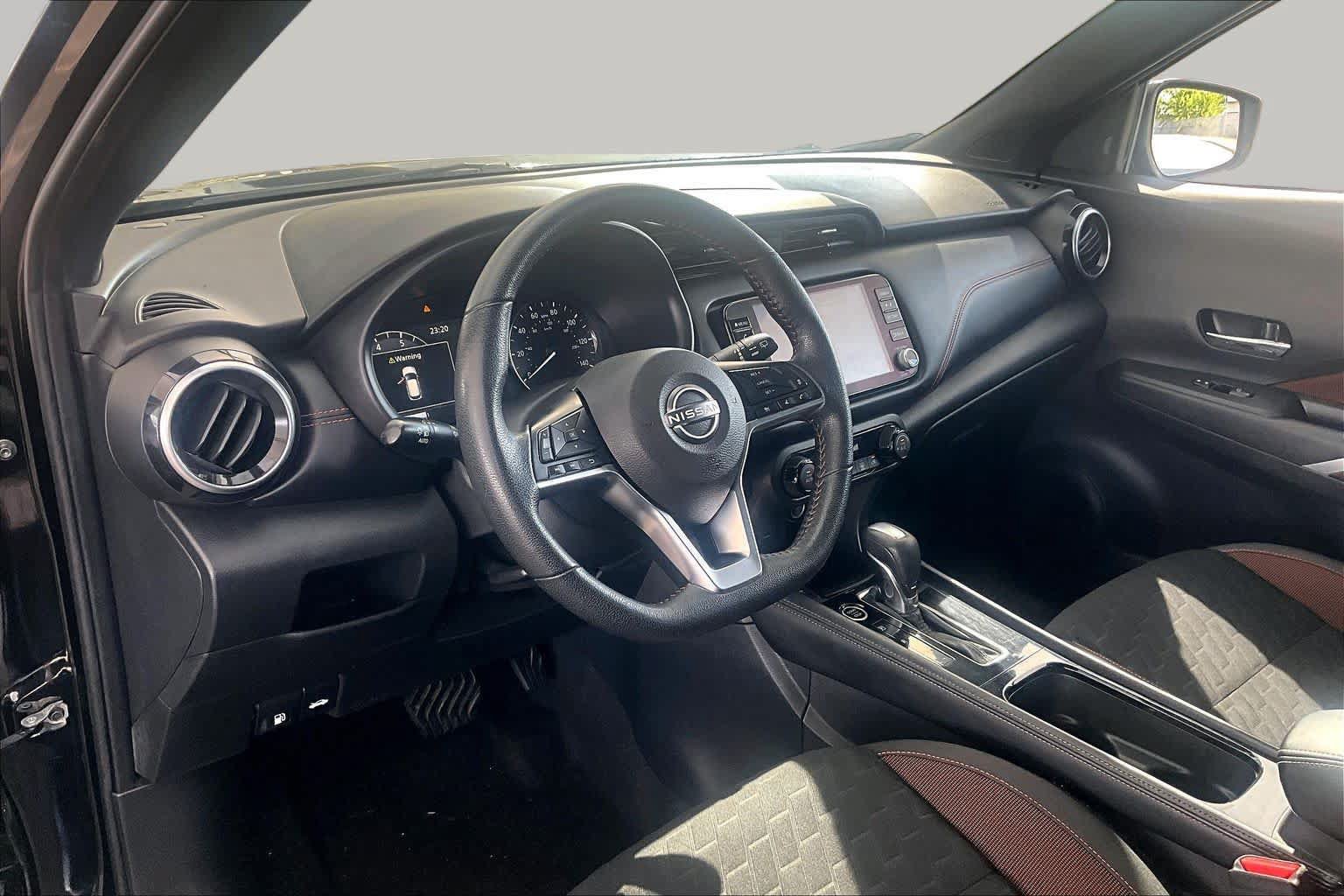 Certified 2023 Nissan Kicks SR FWD image 17
