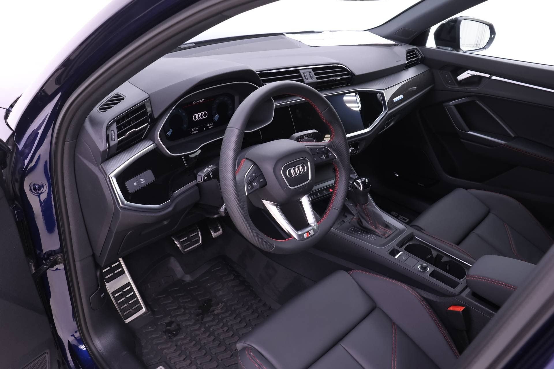 Used 2025 Audi Q3 2.0T Premium Plus w/ Premium Plus Package image 6