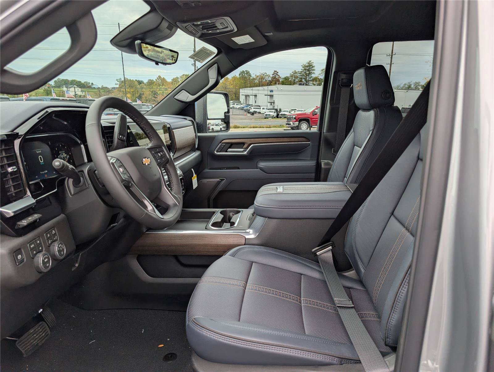 New 2026 Chevrolet Silverado 3500 High Country w/ Technology Package AWD/4WD image 10