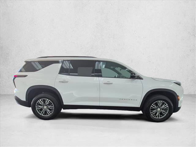 Used 2024 Chevrolet Traverse LT FWD image 4