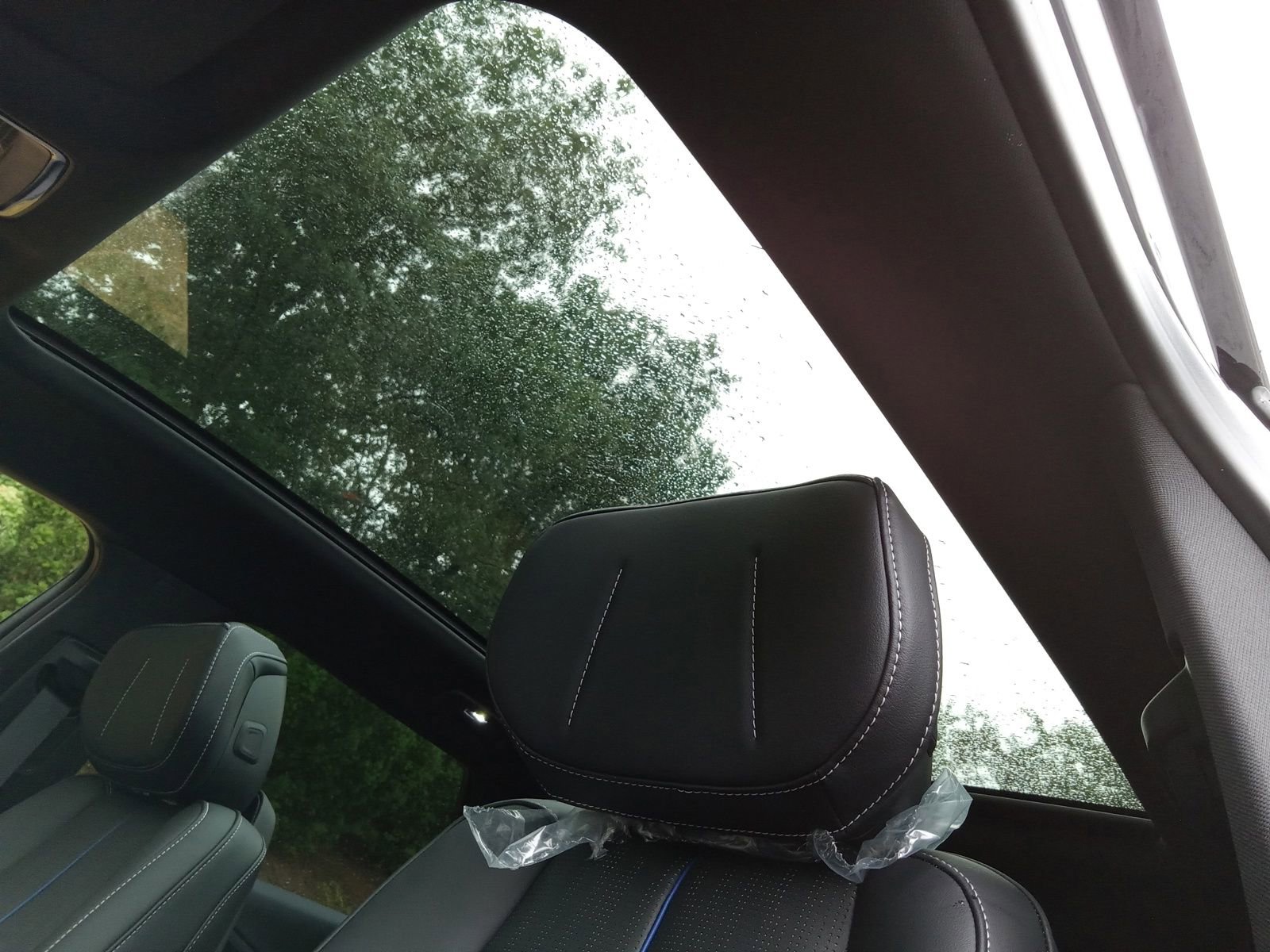 New 2025 Cadillac Lyriq Sport w/ LPO, Red Accent Package image 9