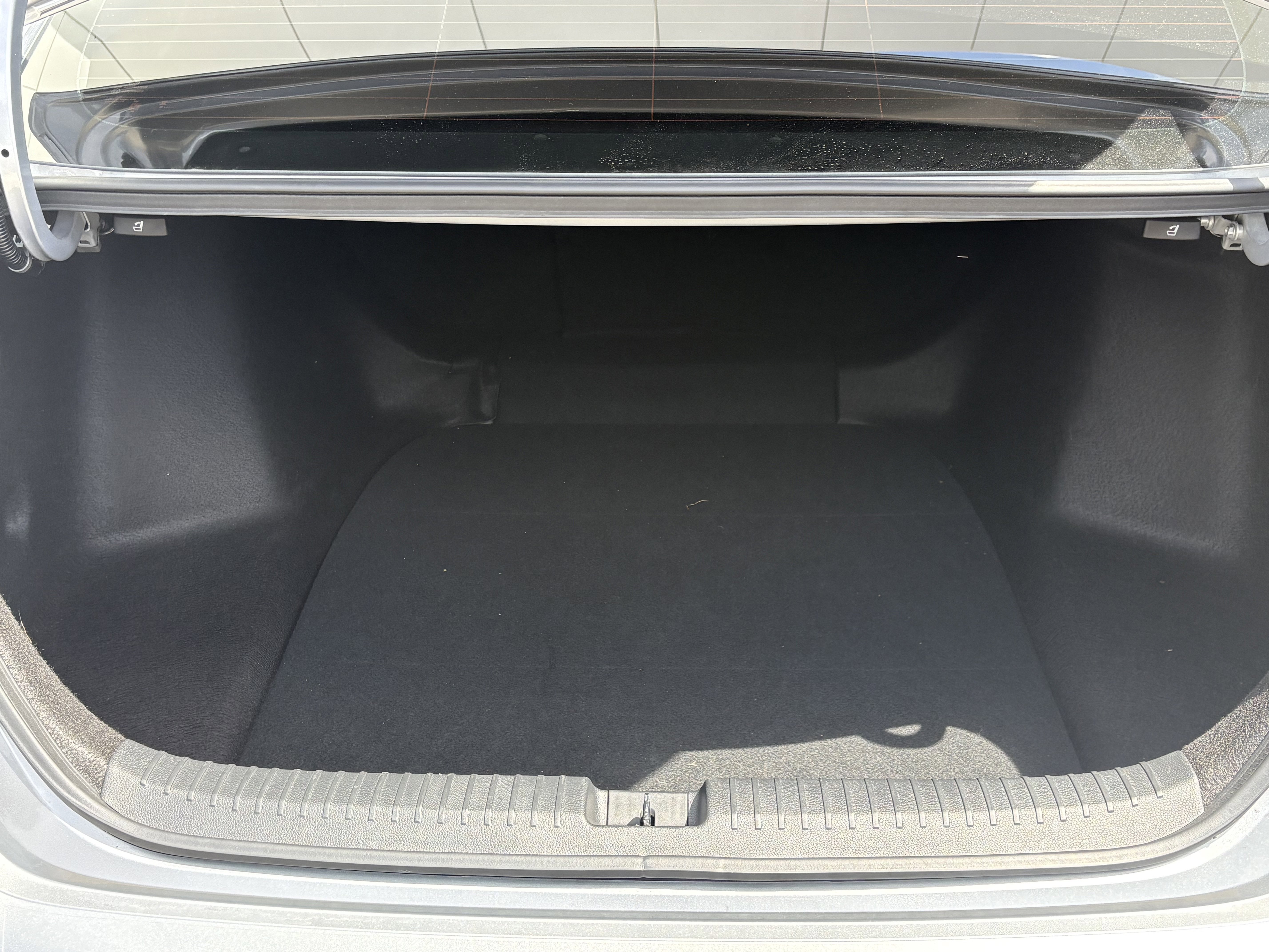 Used 2023 Honda Accord Touring image 9