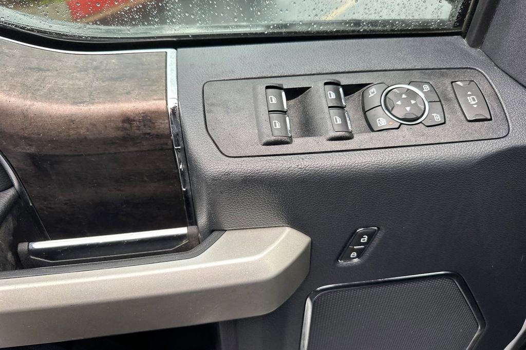Used 2022 Ford F250 Lariat image 12