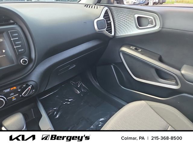 Certified 2025 Kia Soul LX FWD image 28