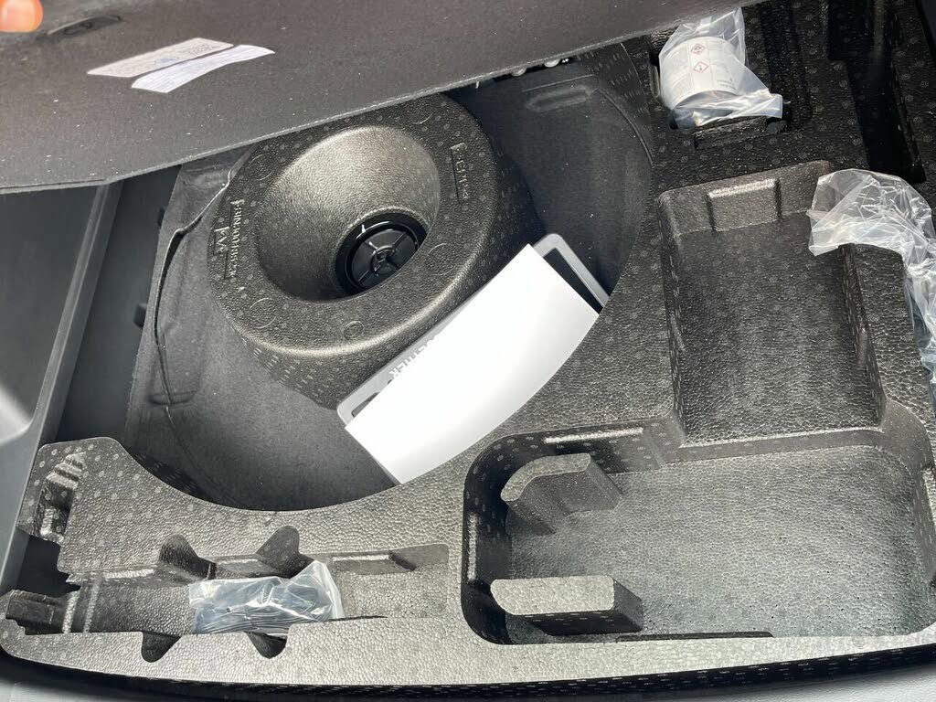 Used 2023 VinFast VF 8 Plus image 91