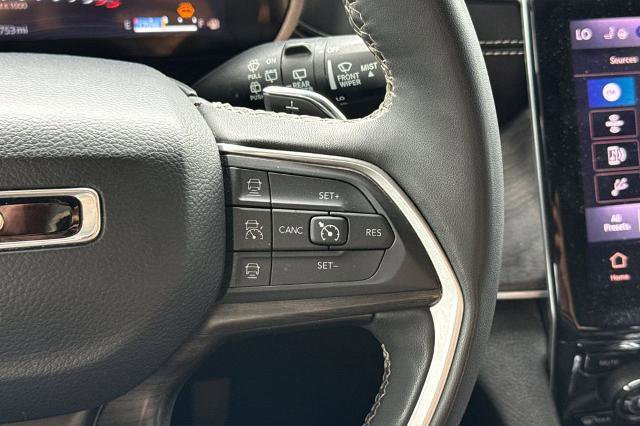 Used 2024 Jeep Grand Cherokee Limited AWD/4WD image 36