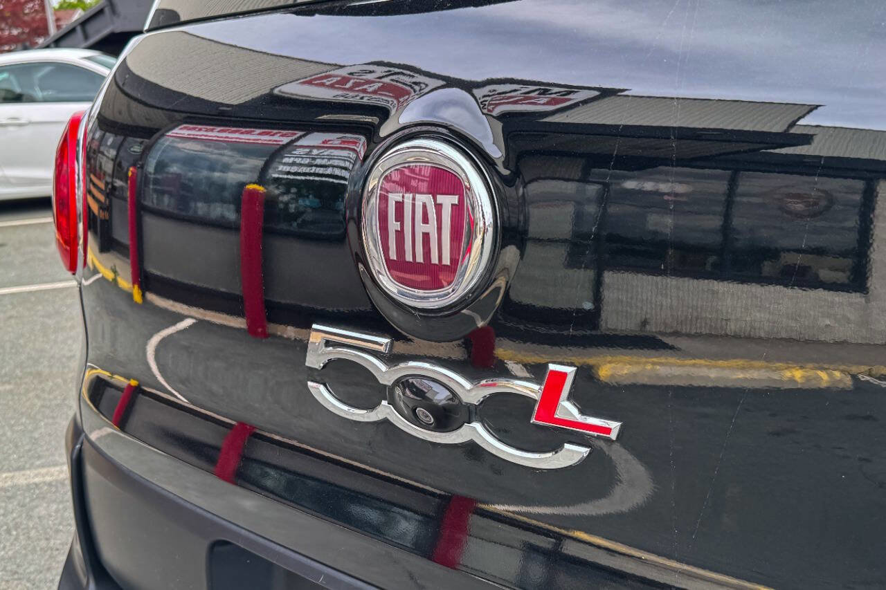 Used 2017 FIAT 500L Trekking w/ Popular Equipment Package FWD image 14