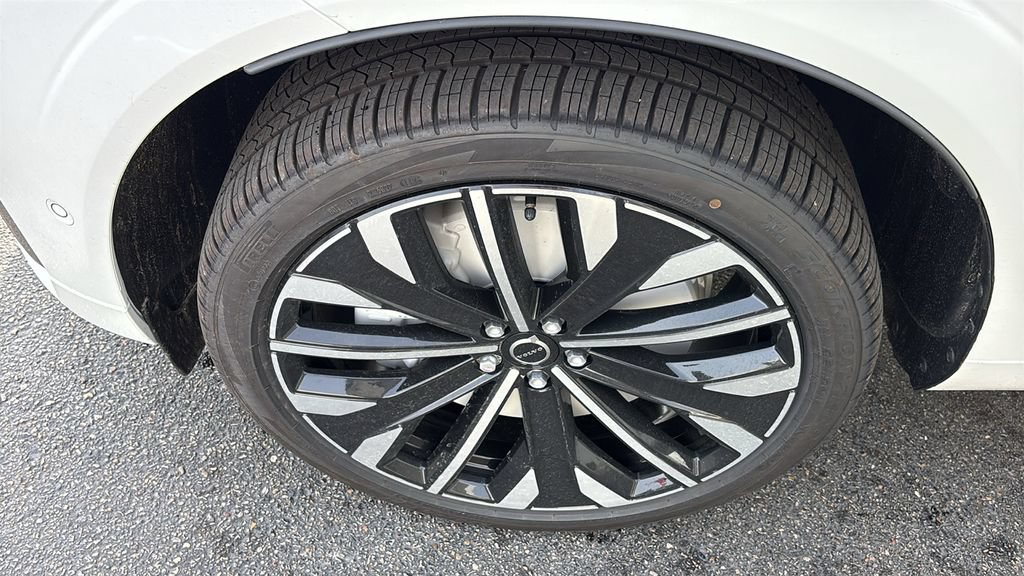 New 2026 Volvo XC60 T8 Ultra w/ Protection Package Premier AWD/4WD image 32