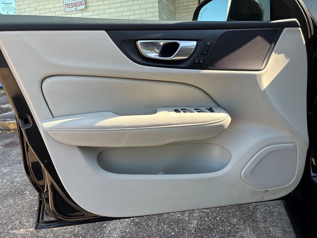 Used 2024 Volvo S60 B5 Core image 10