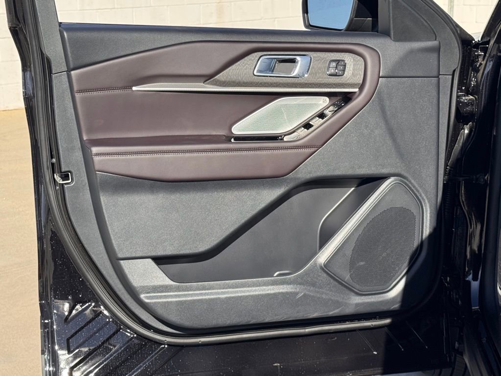New 2026 Ford Explorer Platinum image 16