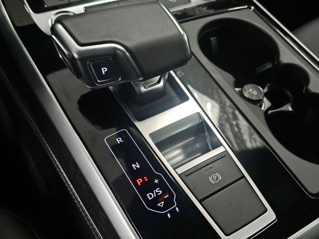 Certified 2025 Audi Q8 Premium Plus w/ Premium Plus Package image 16