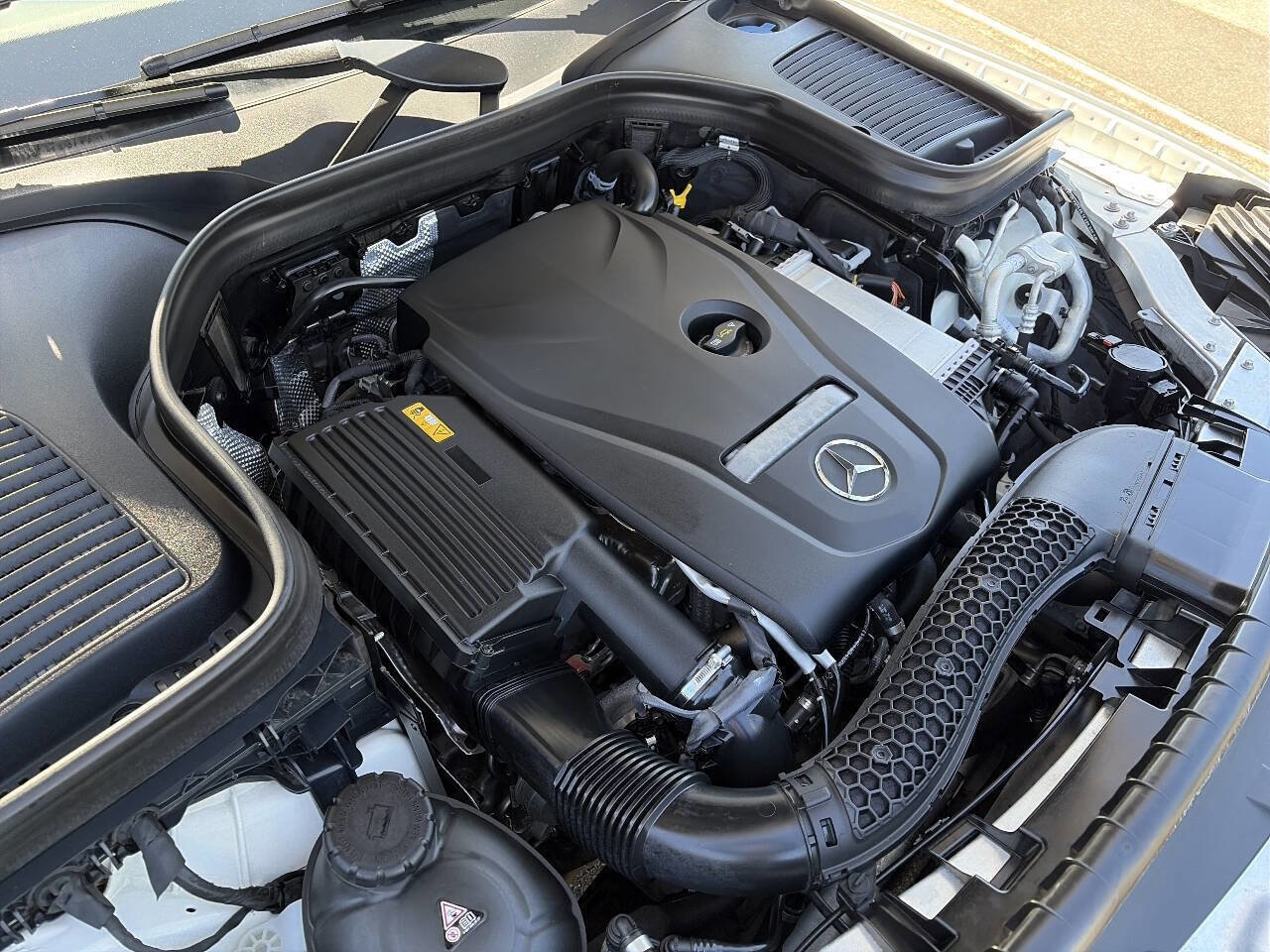 Used 2019 Mercedes-Benz GLC 300 4MATIC image 18