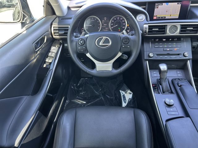 Used 2016 Lexus IS 300 AWD image 12
