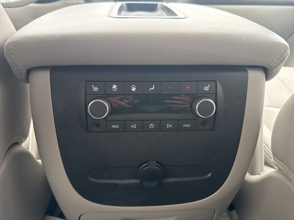 Used 2014 GMC Yukon XL SLT w/ SLT-2 Equipment Package image 12