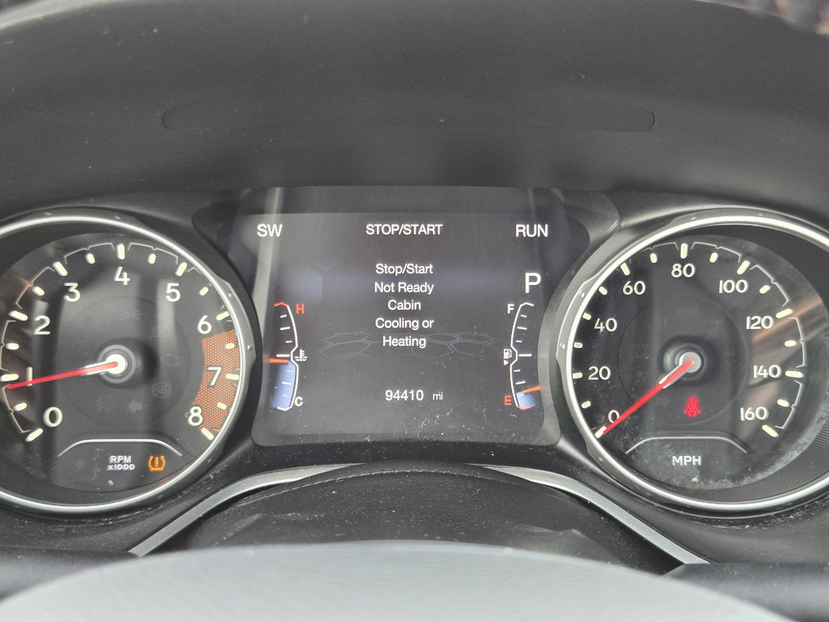 Used 2018 Jeep Compass Latitude FWD image 12