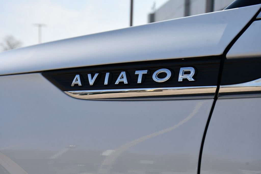 Used 2023 Lincoln Aviator Reserve w/ Class IV Trailer Tow Package image 41