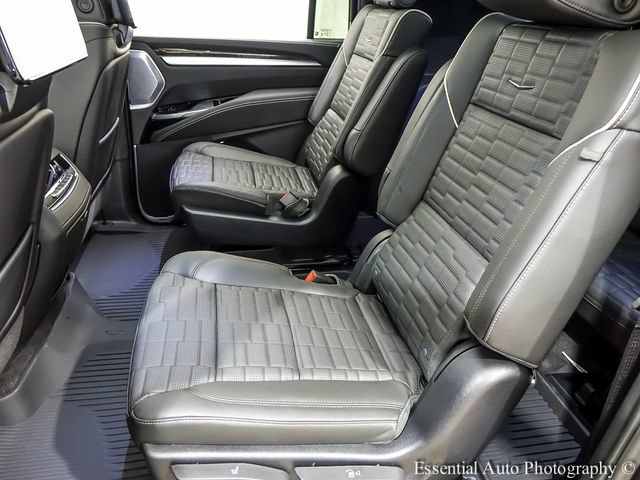 New 2026 Cadillac Escalade ESV Platinum Sport w/ LPO, ONYX Package AWD/4WD image 10