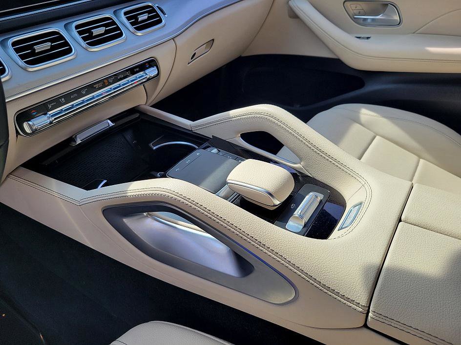 Used 2025 Mercedes-Benz GLS 450 4MATIC image 15