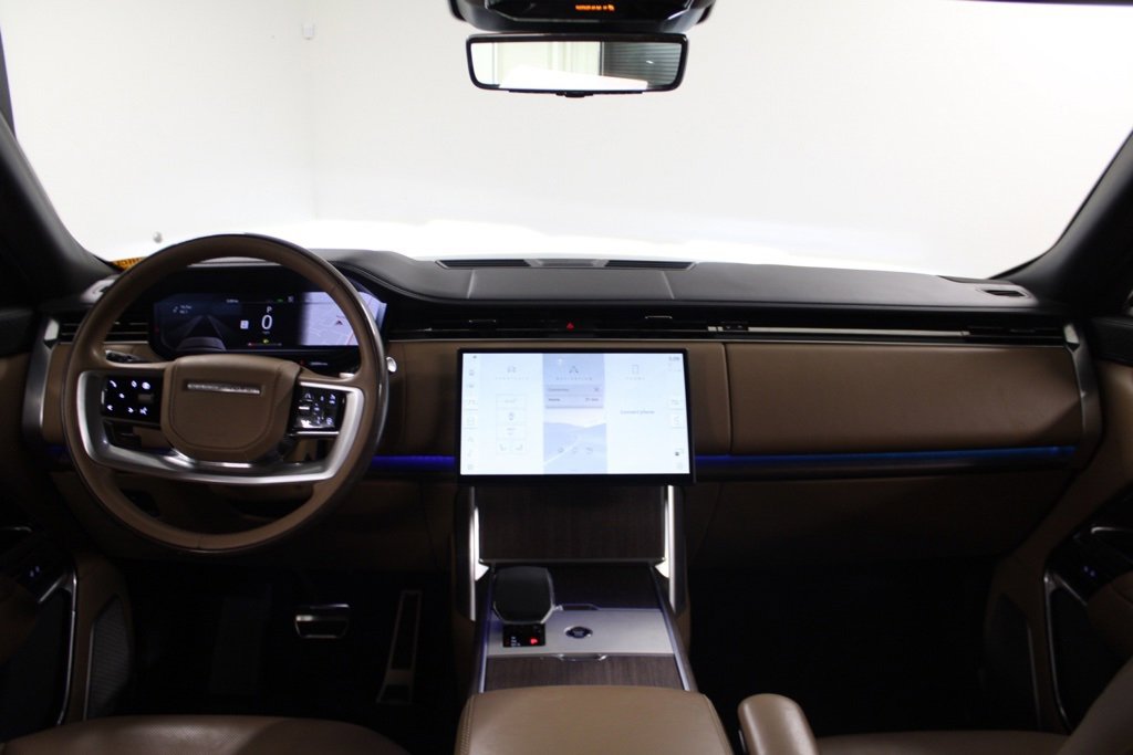 Used 2024 Land Rover Range Rover Long Wheelbase Autobiography image 33