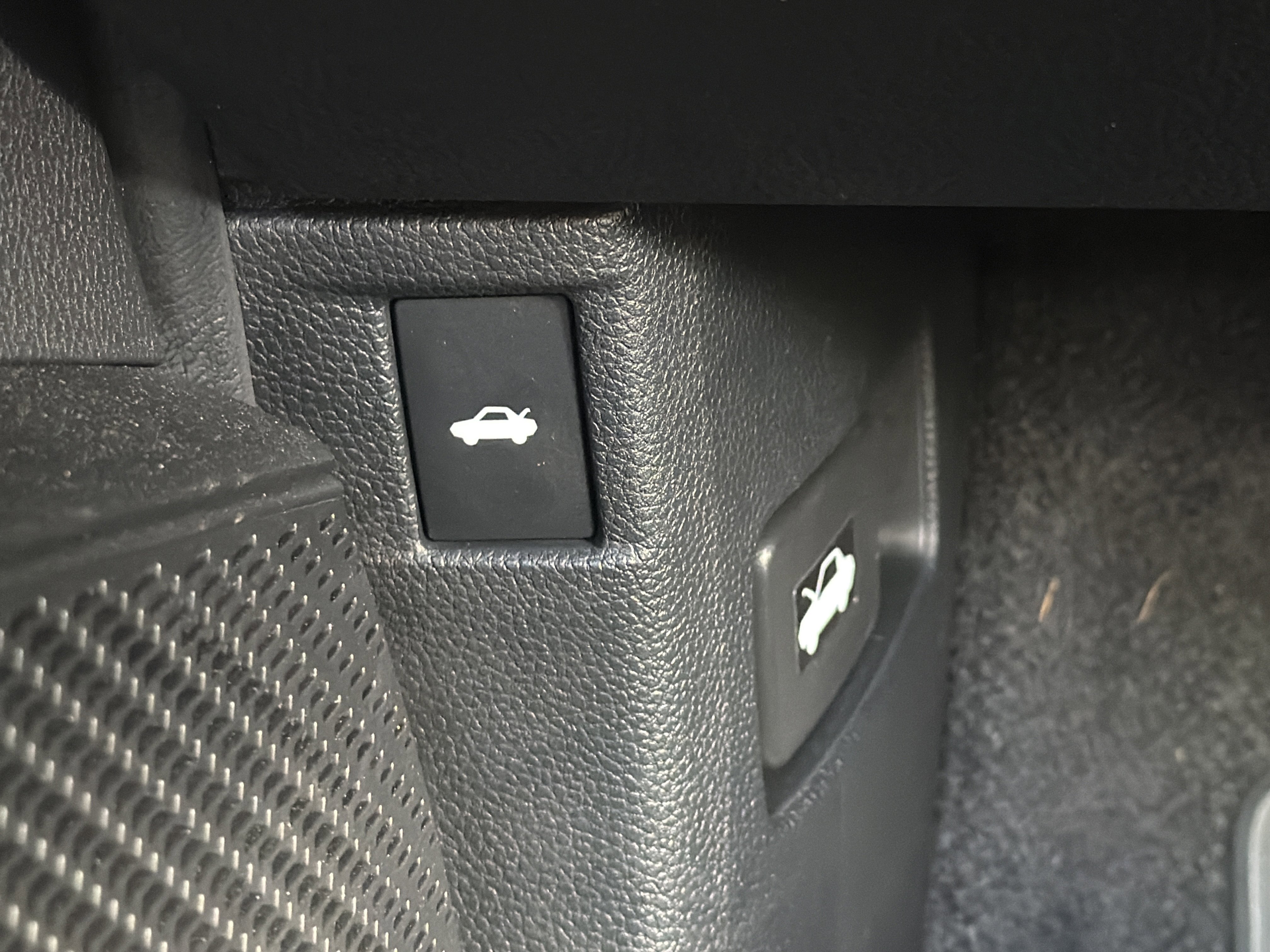 Used 2025 Honda Accord SE image 16