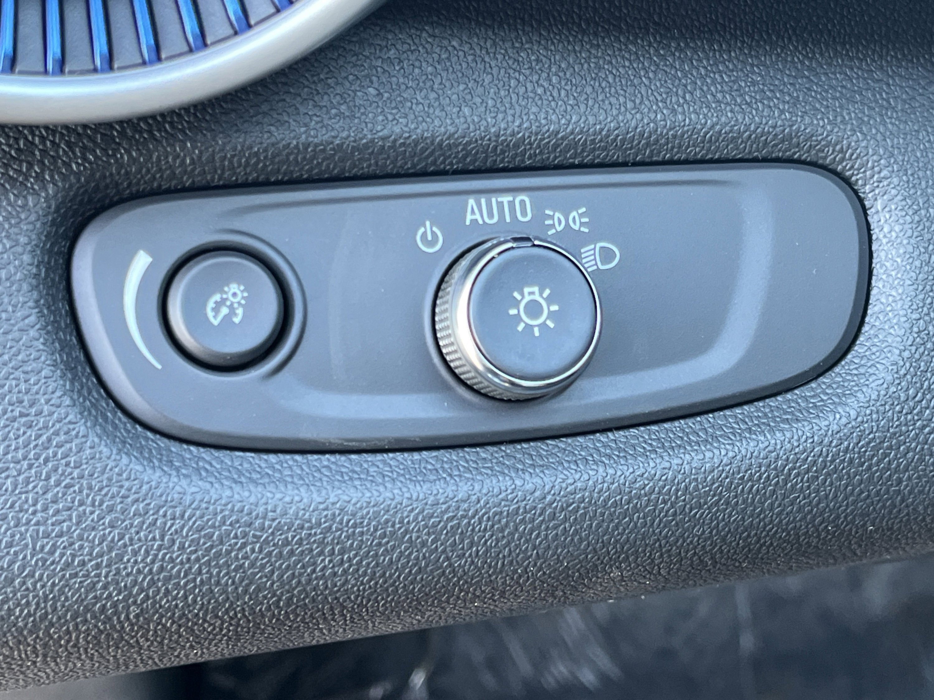 New 2026 Chevrolet Trax LS image 38