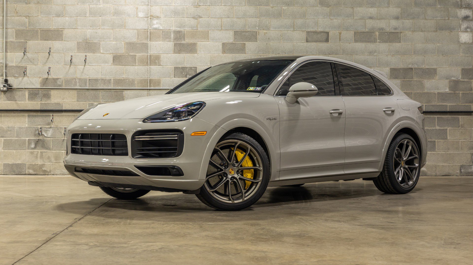 Used 2021 Porsche Cayenne Turbo S image 11