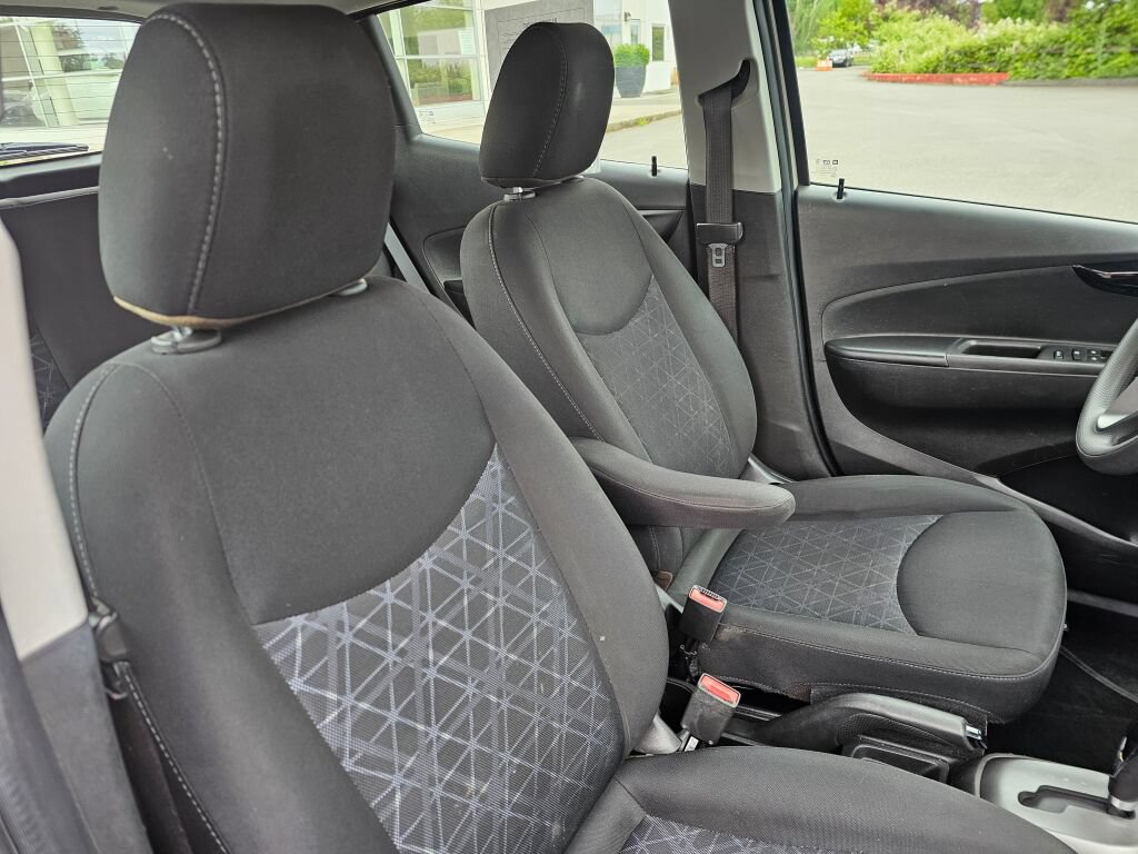 Used 2020 Chevrolet Spark LT FWD image 12