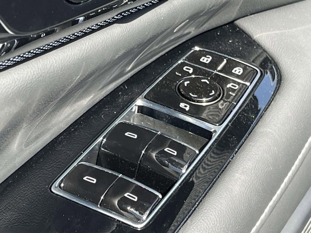 New 2025 Cadillac Optiq Sport 1 image 23