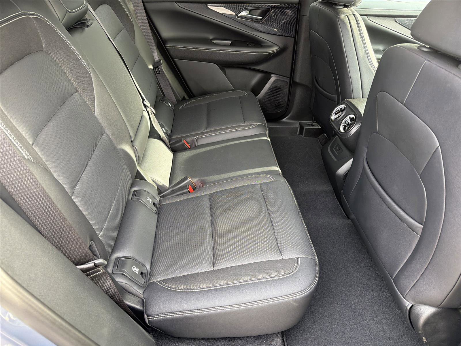 Used 2024 Chevrolet Blazer EV LT AWD/4WD image 14