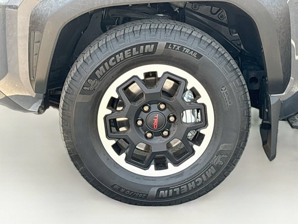 Certified 2025 Toyota 4Runner TRD Off-Road Premium w/ Tow Technology Package AWD/4WD image 30