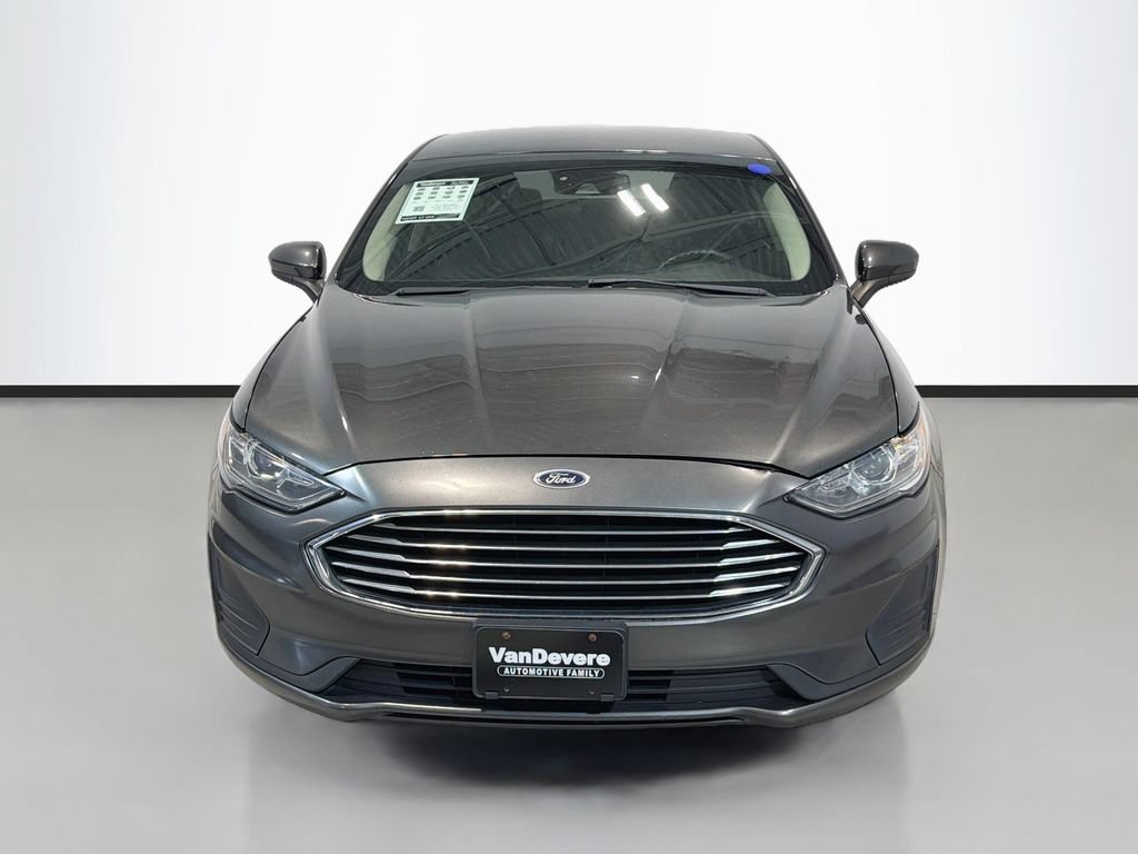 Used 2019 Ford Fusion SE FWD image 2