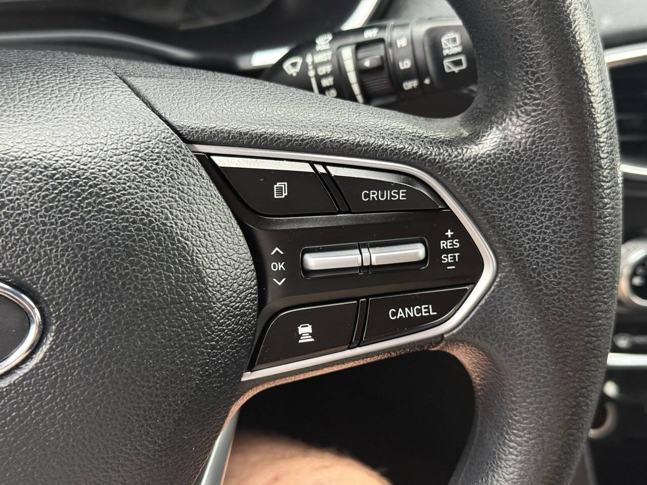 Used 2019 Hyundai Santa Fe SEL FWD image 18
