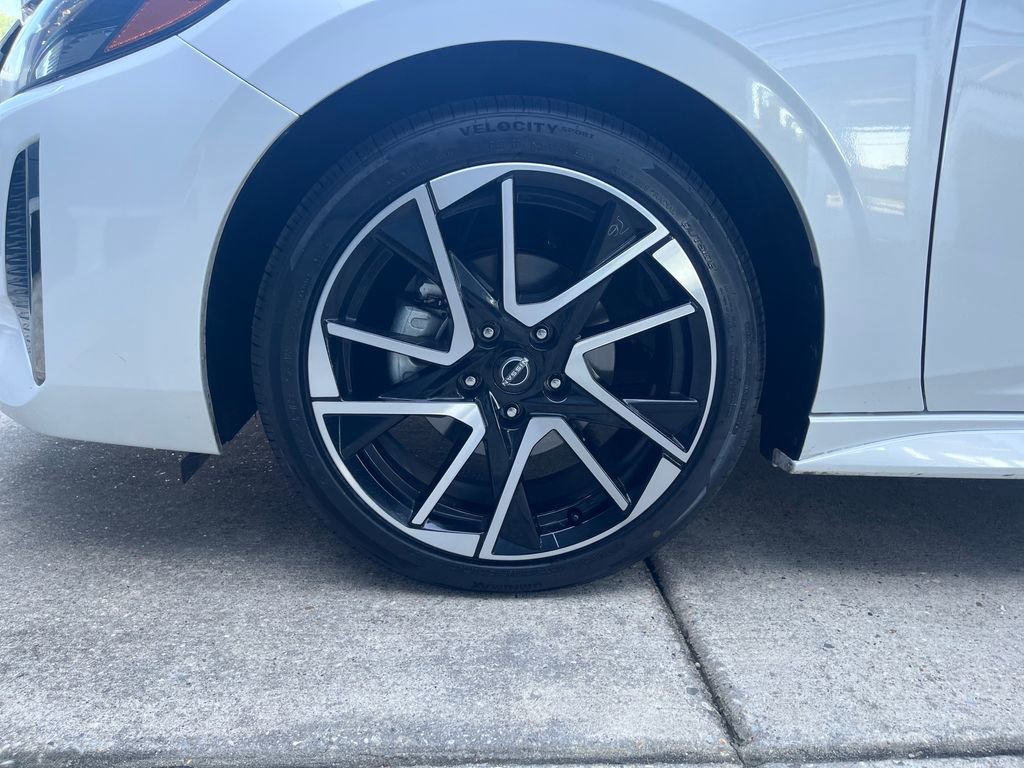 Certified 2025 Nissan Sentra SR image 29