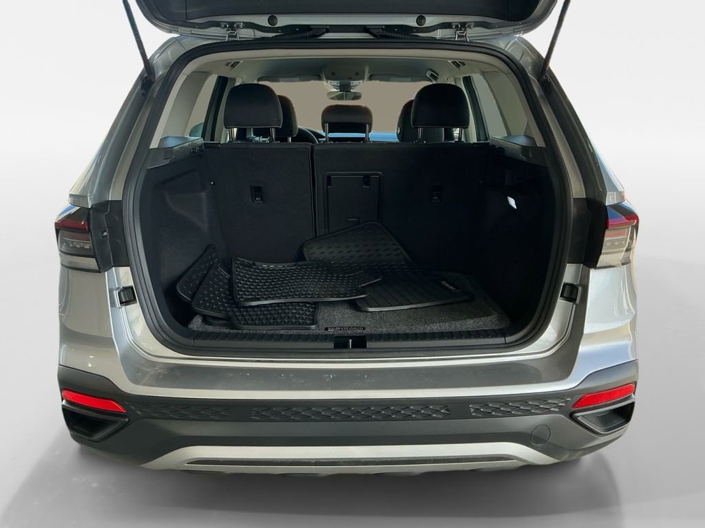 Used 2025 Volkswagen Taos S image 22