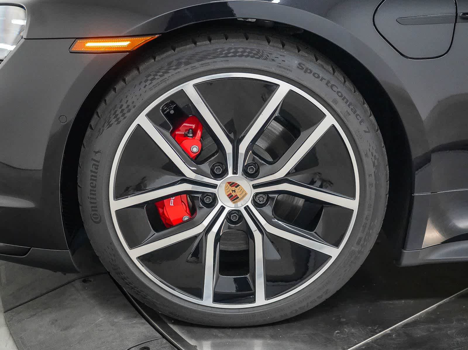 New 2026 Porsche Taycan 4S AWD/4WD image 13