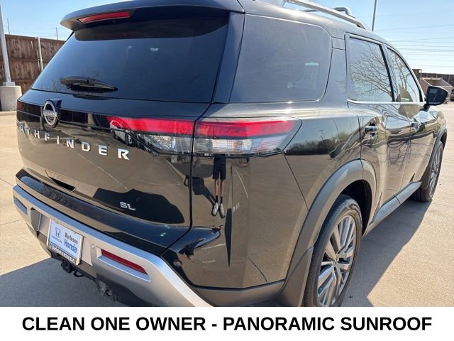 Used 2025 Nissan Pathfinder SL w/ SL Premium Package FWD image 3