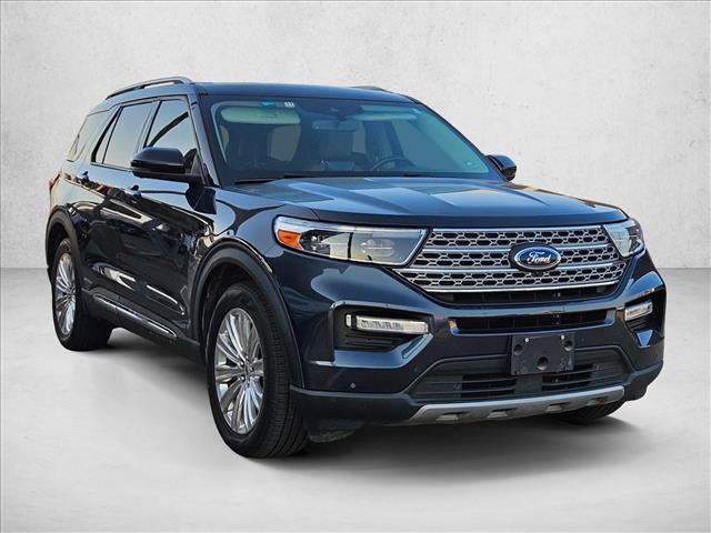 Used 2022 Ford Explorer Limited w/ Limited Technology Package RWD image 3